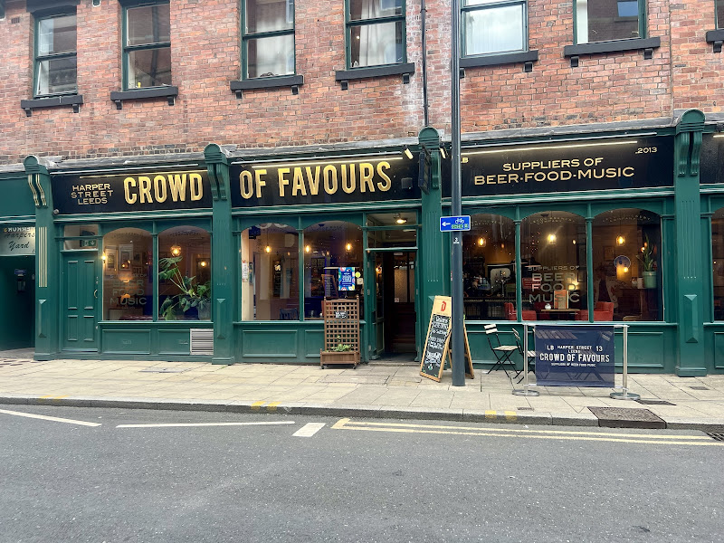 Photo of Crowd of Favours